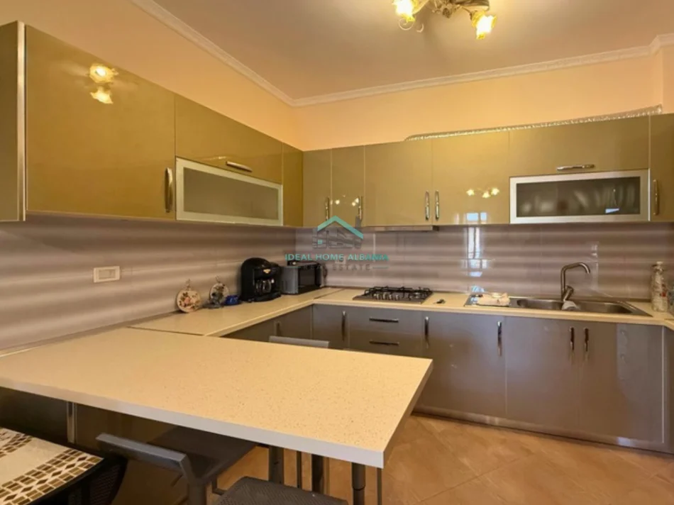 Vlore, shitet apartament 1+1+Ballkon , 75 m² 168.000 € (Lungomare, vlore)