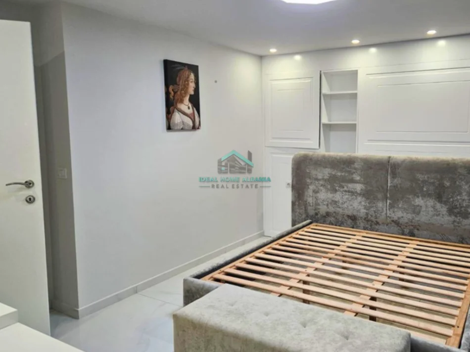 Vlore, shitet apartament duplex 3+1 , 130 m² 294.000 € (radhime)