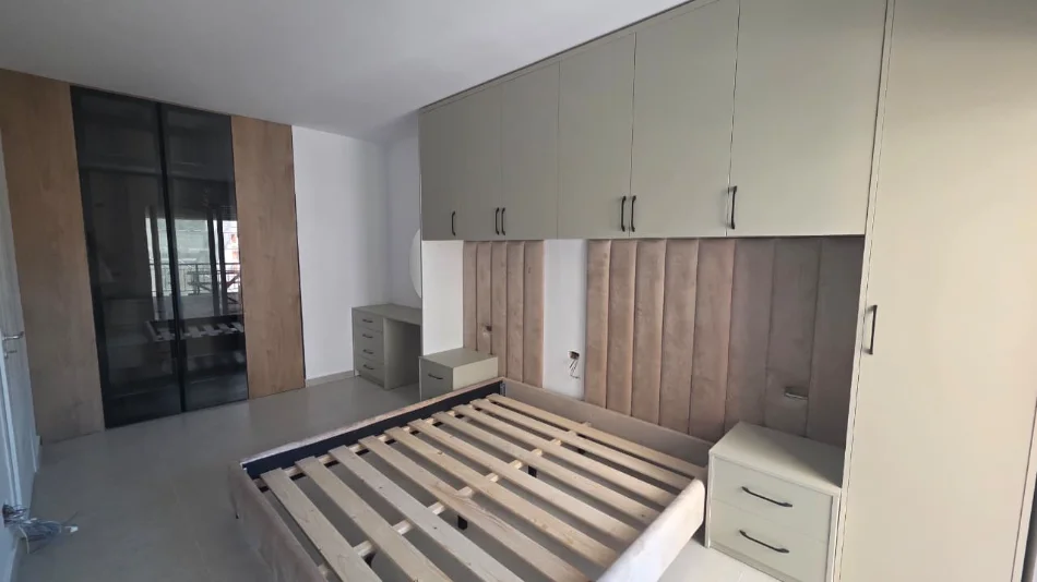 Vlore, shitet apartament 2+1 Kati 8, 120 m² 175.000 € (Rruga Gjergj Kastrioti (Transballkanike), Vlorë)