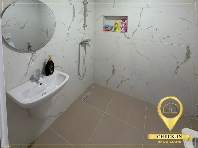 Tirane, jepet me qera apartament 2+1+Aneks+Ballkon Kati 1, 108 m² 720 € (Rruga Dritan Hoxha)