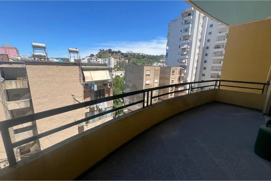 Vlore, shitet apartament 2+1+Ballkon Kati 5, 130 m² 165.000 € (Blv.Isamil Qemali, Vlore)