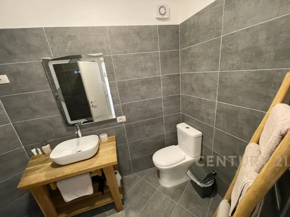 Durres, shitet apartament 1+1 Kati 15, 47 m² 65.000 € (SHKEMBI I KAVAJES, DURRES!)