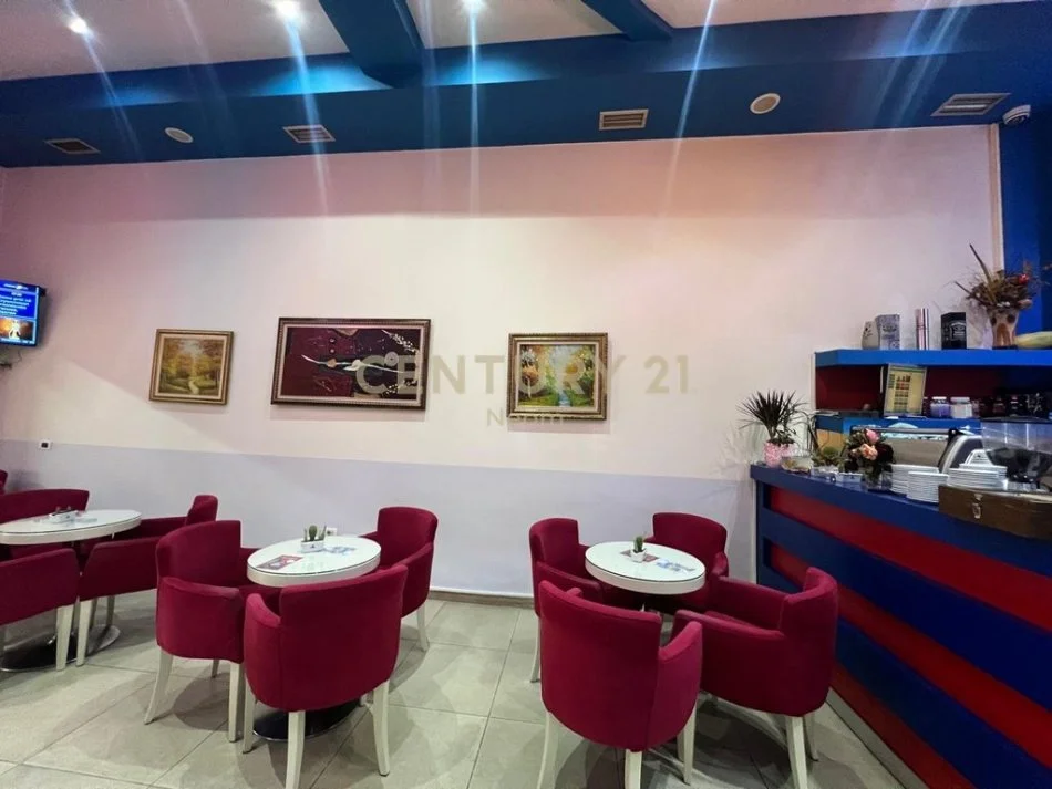 Tirane, shitet lokal Kati 0, 52 m² 160.000 € (Neom115308)