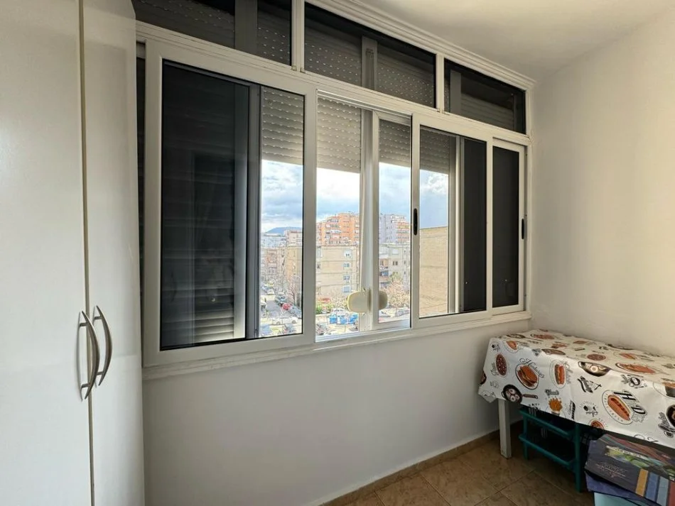 Tirane, shitet apartament 3+1 Kati 5, 78 m² 135.000 € (Rruga Irfan Tomini)