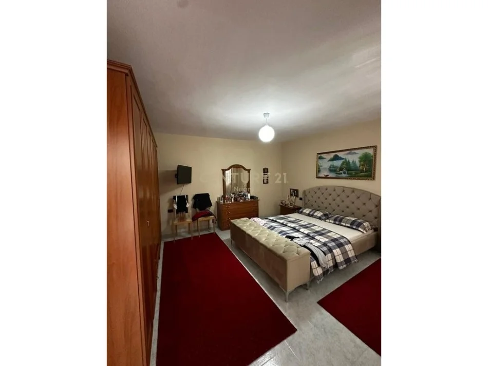 Tirane, shitet Vile 3 Katshe Kati 0, 214 m² 320.000 € (Neom115389)