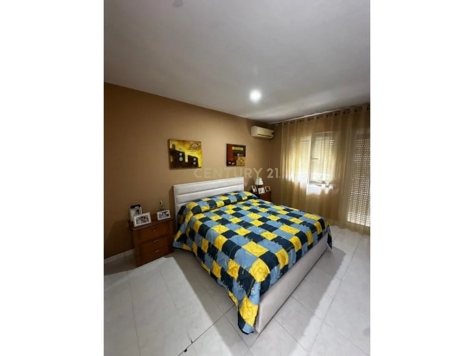 Tirane, shitet Vile 3 Katshe Kati 0, 214 m² 320.000 € (Neom115389)