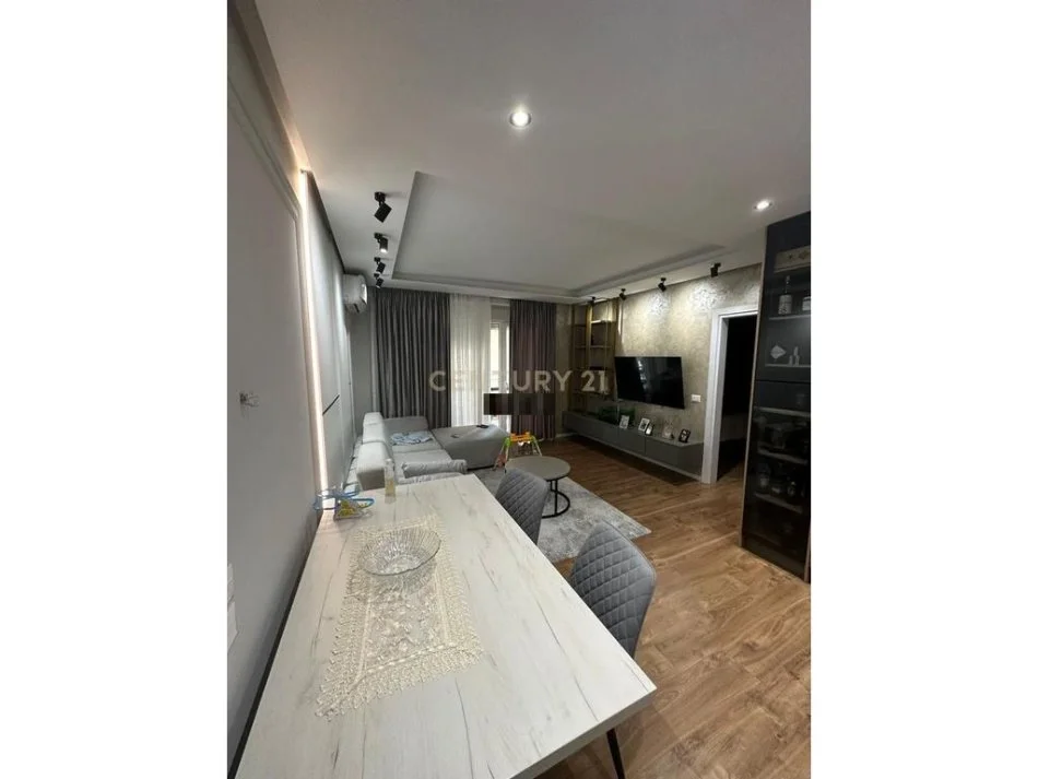 Tirane, shitet apartament 2+1 Kati 3, 89 m² 230.000 € (Kodra e Diellit)