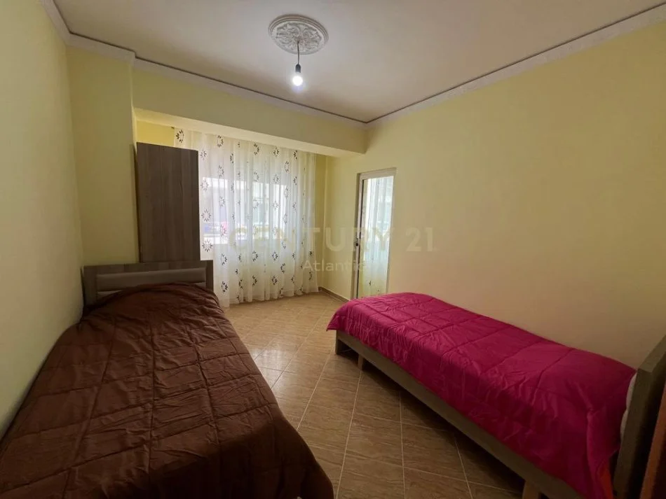 Durres Plazh, jepet me qera apartament 2+1 Kati 2, 122 m² 600 € (Plazh Rrota kuqe)