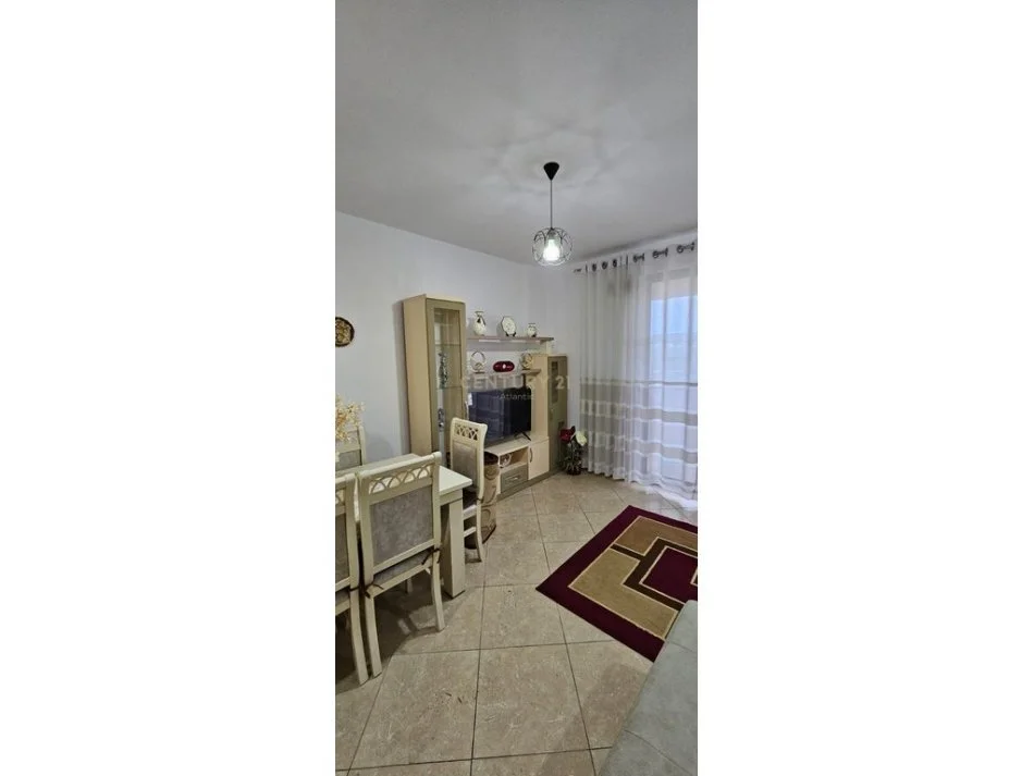 Durres Plazh, jepet me qera apartament 1+1+Ballkon Kati 2, 105 m² 600 € (Stacioni I Pare Plazh)