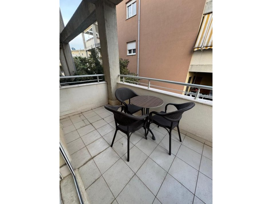 Tirane, jepet me qera apartament 1+1 Kati 3, 68 m² 550 € (Rezidenca Touch of the sun, Sauk)