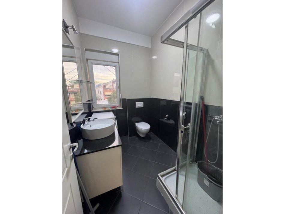 Tirane, jepet me qera apartament 1+1 Kati 3, 68 m² 550 € (Rezidenca Touch of the sun, Sauk)