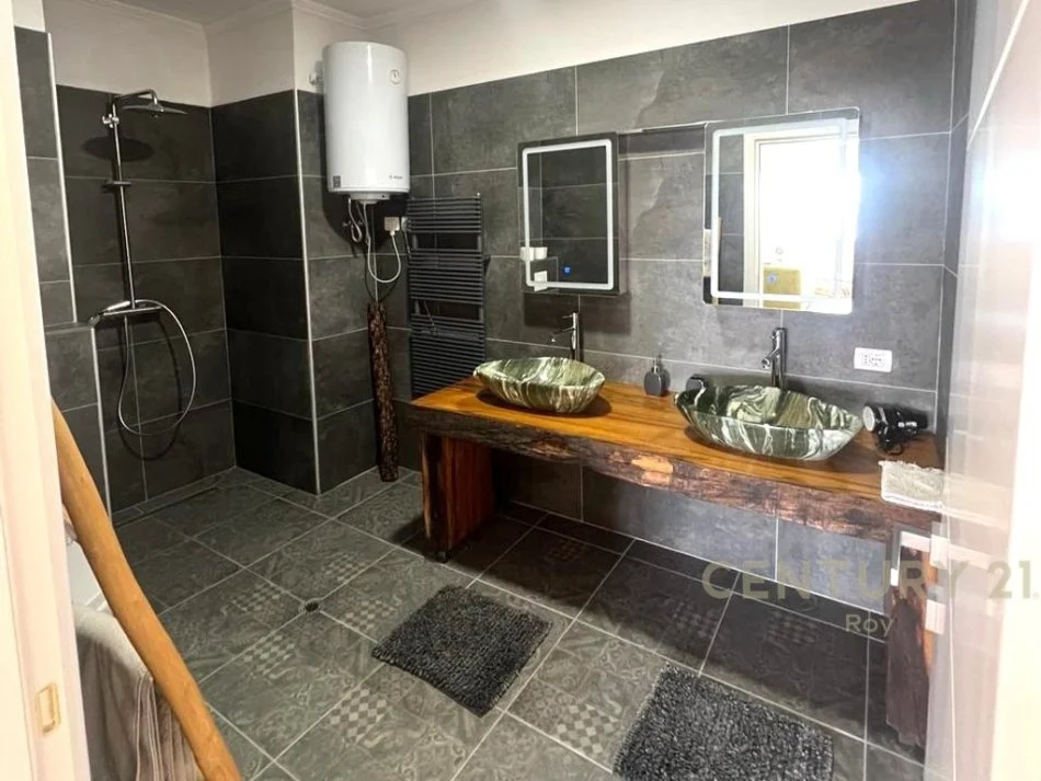 Durres, shitet apartament 1+1 Kati 15, 122 m² 195.000 € (Rruga Lirir)