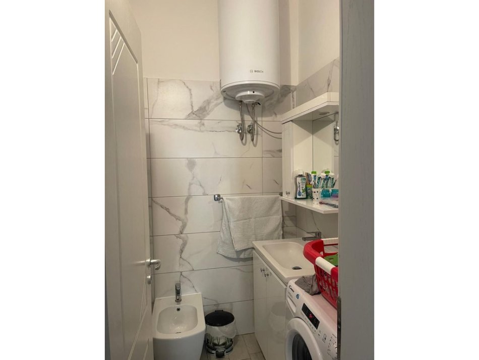 Durres, shitet apartament 1+1+Ballkon Kati 3, 60 m² 90.000 € (Mali i Robit, prane Premium Fafa)