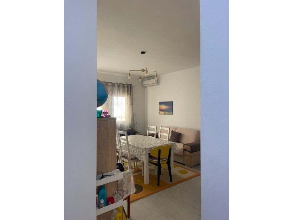 Durres, shitet apartament 1+1+Ballkon Kati 3, 60 m² 90.000 € (Mali i Robit, prane Premium Fafa)