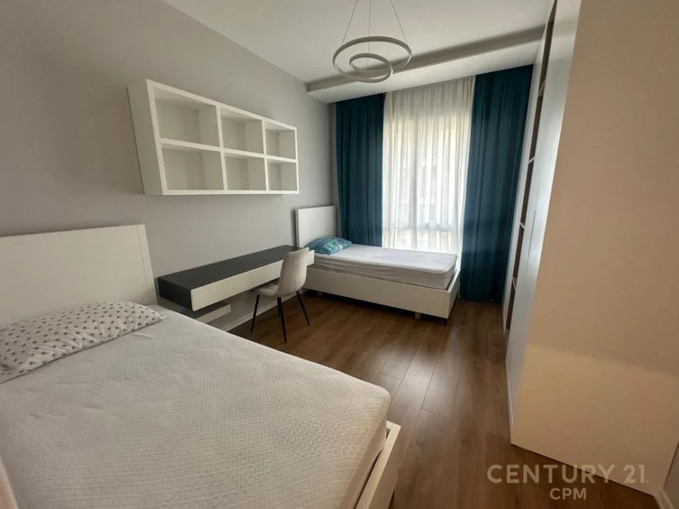 Tirane, jepet me qera apartament 2+1 Kati 8, 103 m² 1.000 € (Porcelan)