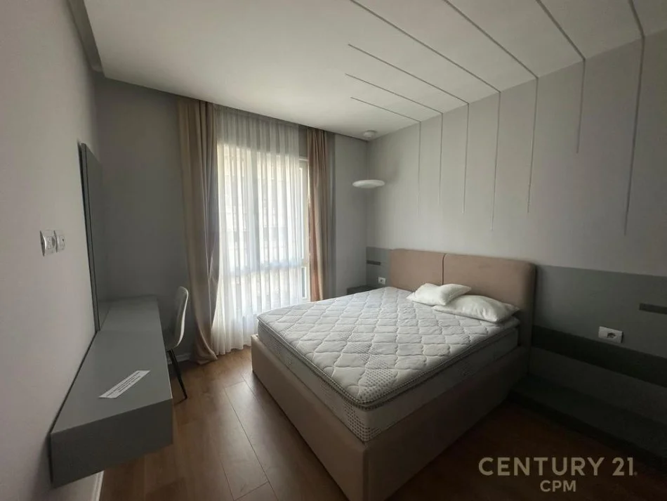 Tirane, jepet me qera apartament 2+1 Kati 8, 103 m² 1.000 € (Porcelan)