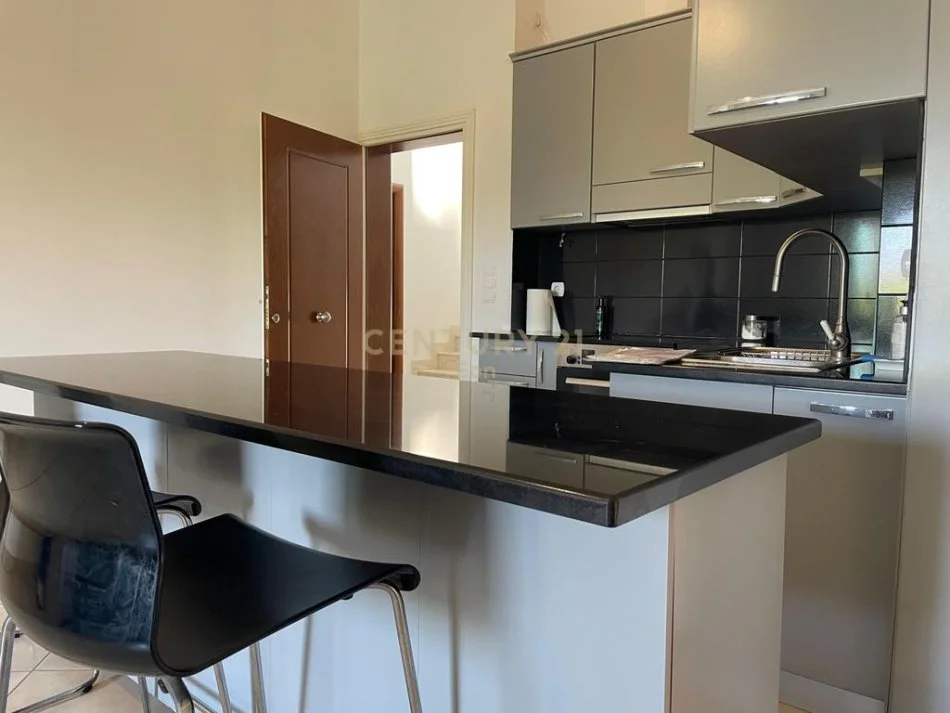 Durres, jepet me qera apartament 3+1+Ballkon Kati 2, 135 m² 500 € (shkozet)