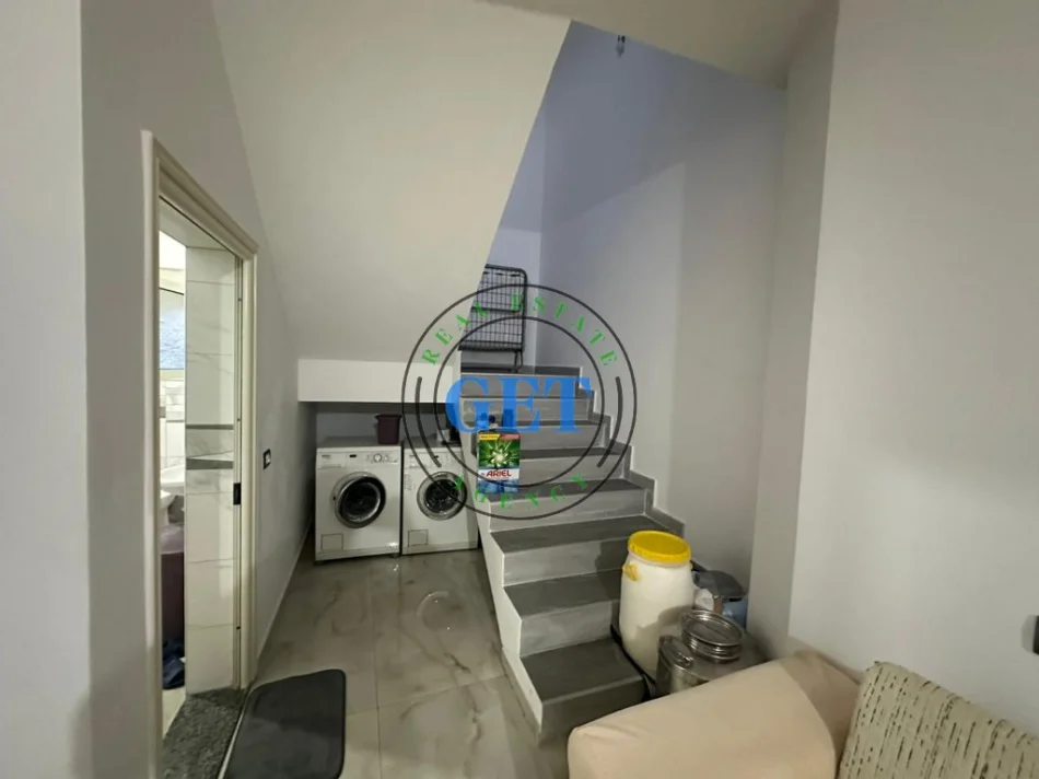 Durres, shitet shtepi 2+1 Kati 1, 288 m² 105.000 € (Shijak,)