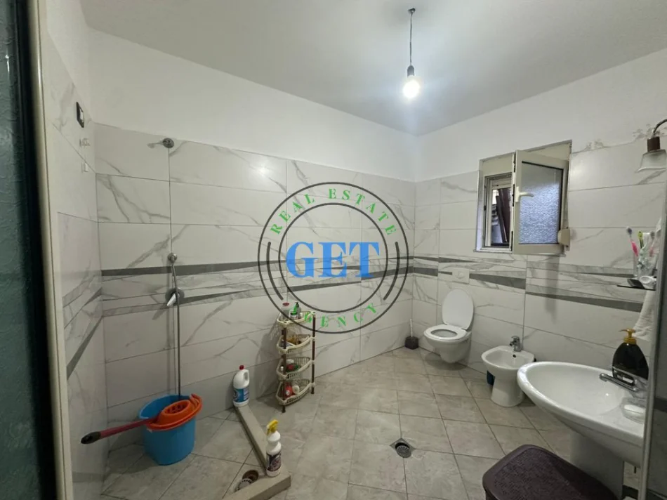 Durres, shitet shtepi 2+1 Kati 0, 288 m² 105.000 € 
