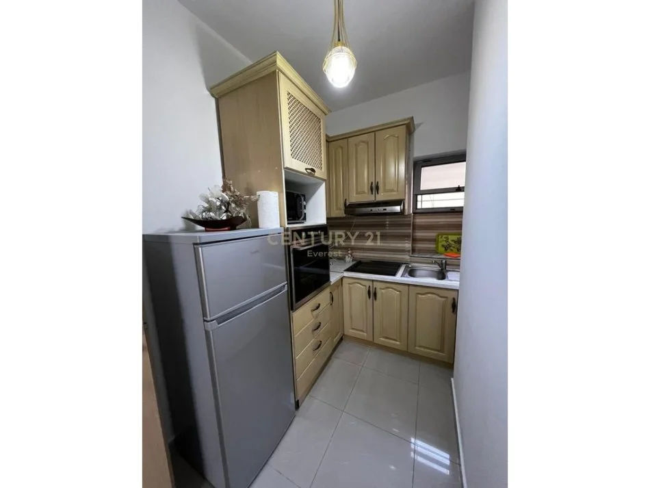 Tirane, jepet me qera apartament 1+1 Kati 2, 65 m² 600 € (Shkolla e Baletit)