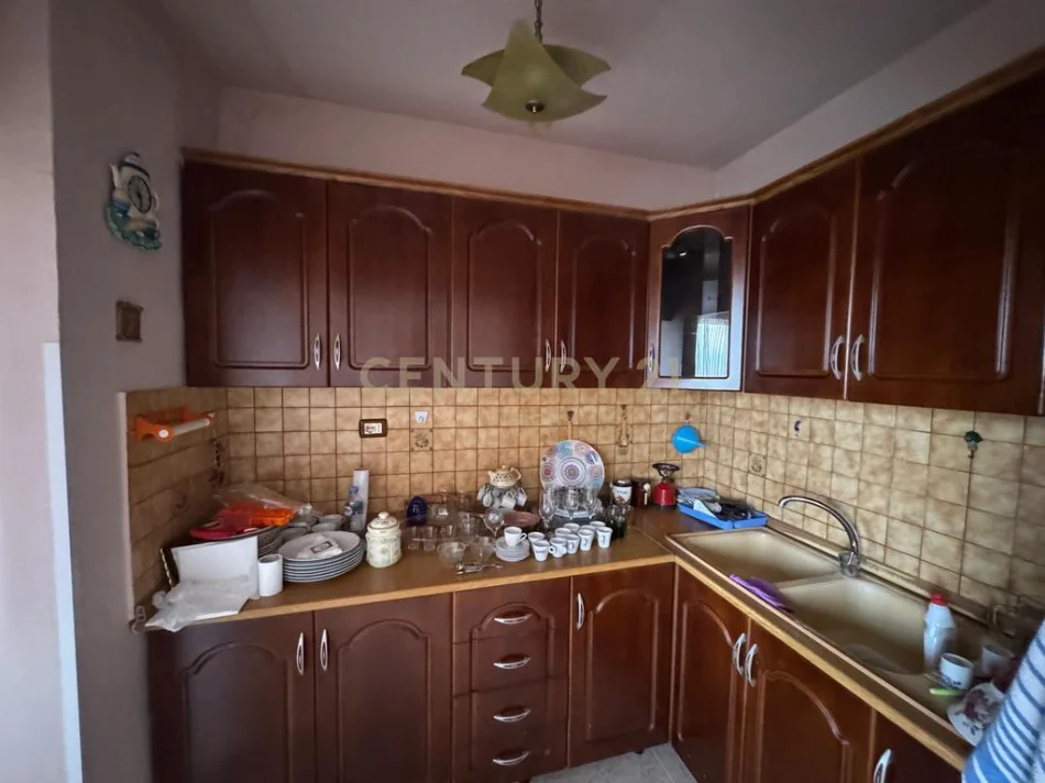 Shkoder, shitet apartament 2+1 Kati 5, 70 m² 55.000 € (prane varrezave katolike shkoder)