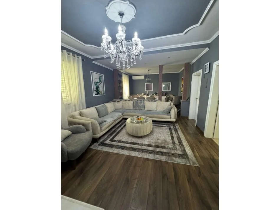 Durres, shitet Vile 2 Katshe Kati 2, 155 m² 170.000 € (SPITALLE)