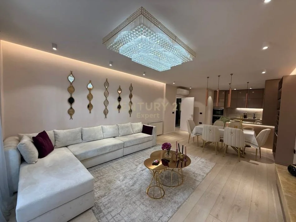 Tirane, jap me qera apartament 2+1 , 120 m² 1.800 € (Liqeni i Tiranës)