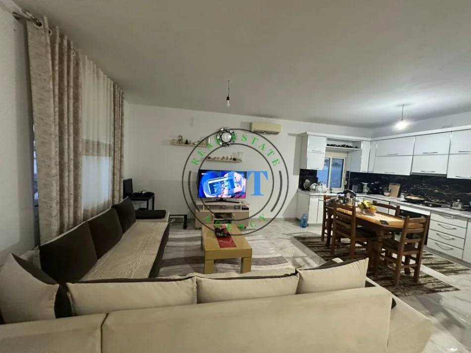 Durres, shitet shtepi 2+1 Kati 0, 288 m² 105.000 € 