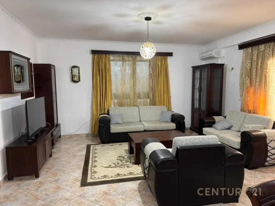 Tirane, jepet me qera apartament 3+1 Kati 3, 110 m² 450 € (Fresk,Shkolla 17 Shkurti)