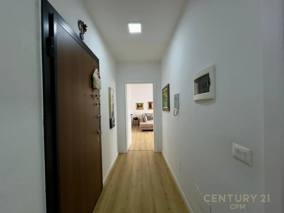 Tirane, jepet me qera apartament 2+1 Kati 6, 120 m² 800 € (Jordan Misja)