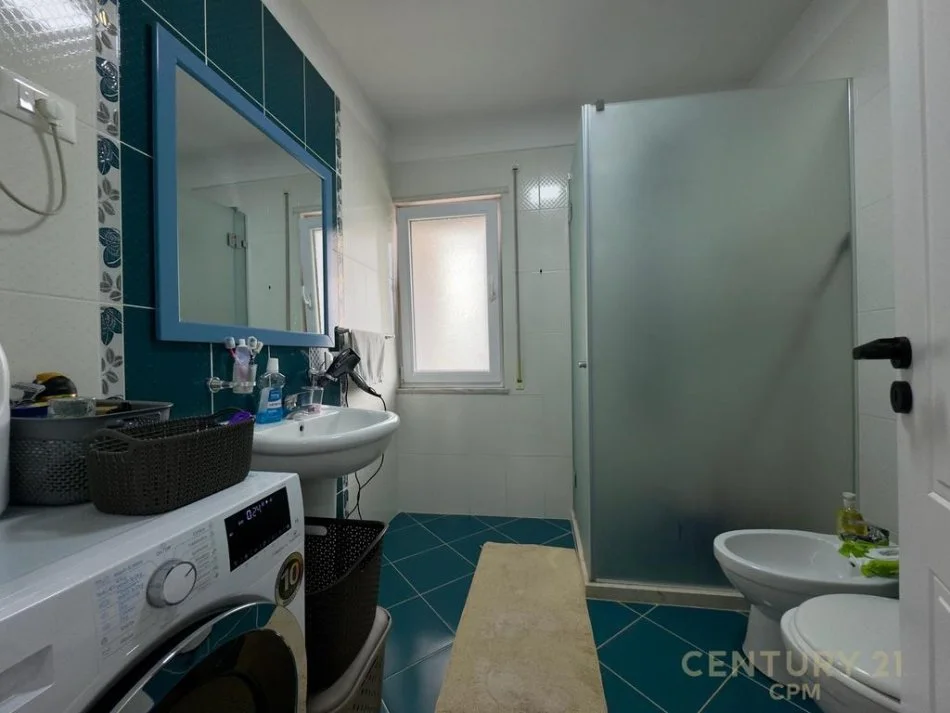 Tirane, jepet me qera apartament 2+1 Kati 6, 120 m² 800 € (Jordan Misja)