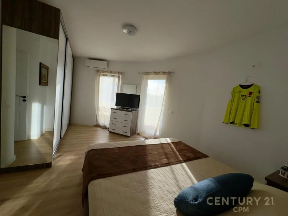Tirane, jepet me qera apartament 2+1 Kati 6, 120 m² 800 € (Jordan Misja)