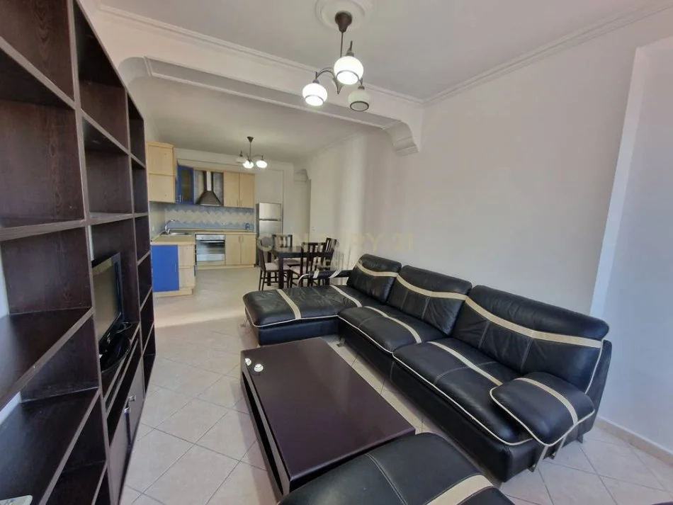 Tirane, shitet apartament 2+1 Kati 4, 72 m² 138.000 € (Rruga Karl Gega)