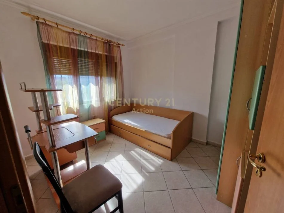 Tirane, shitet apartament 2+1 Kati 4, 72 m² 138.000 € (Rruga Karl Gega)