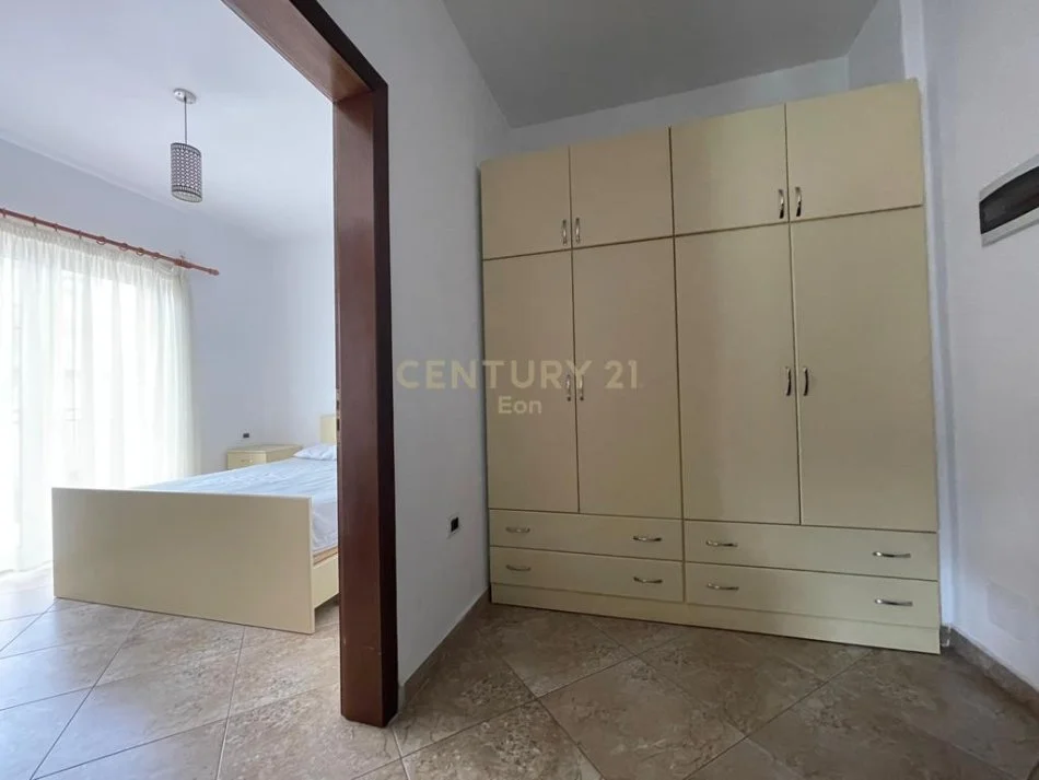 Durres, shitet apartament 1+1 Kati 3, 80 m² 85.000 € (RROTA E KUQE NE DURRES)