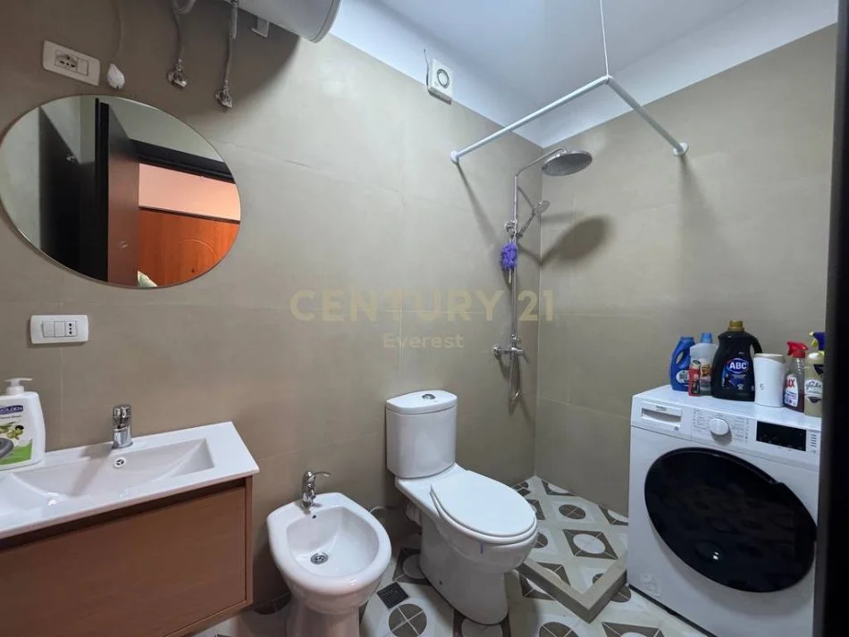 Tirane, jap me qera apartament 1+1 , 62 m² 550 € (Kodra e Diellit)