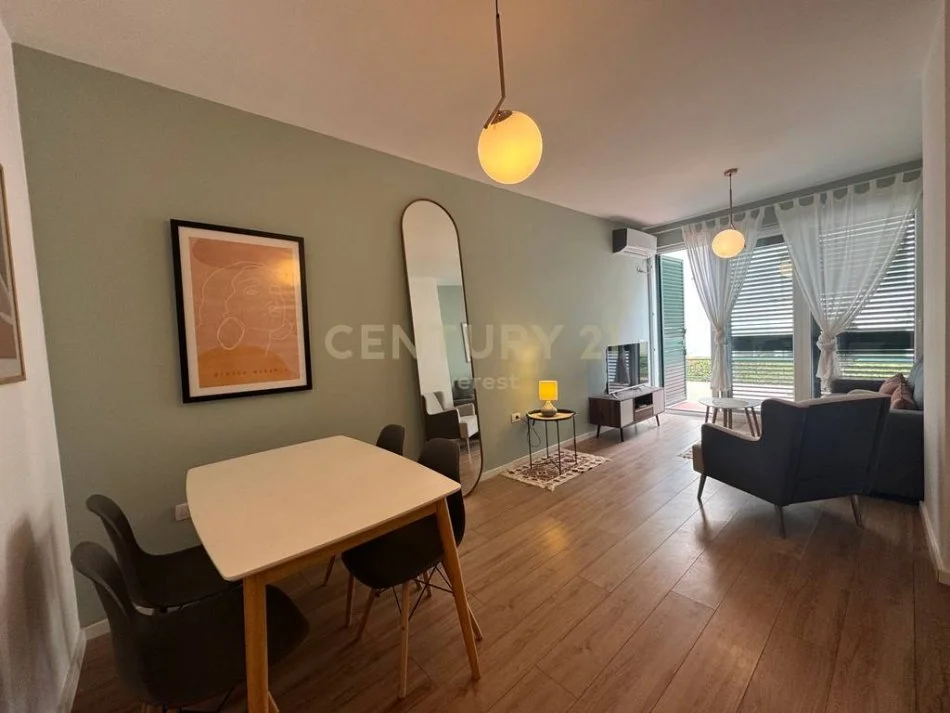 Tirane, jap me qera apartament 1+1 , 62 m² 550 € (Kodra e Diellit)