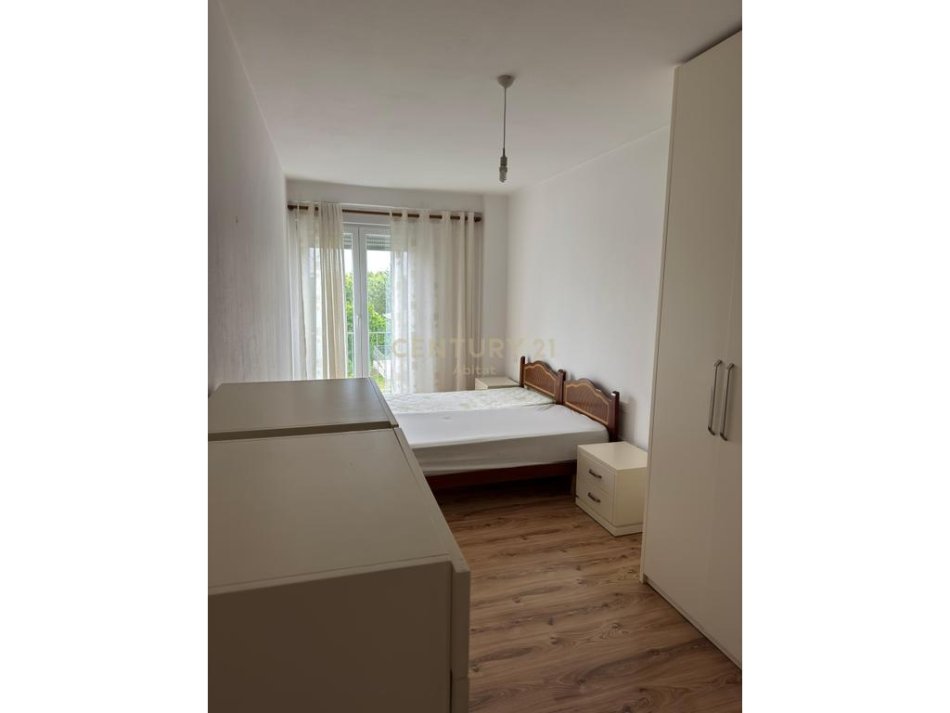 Tirane, jepet me qera apartament 2+1 Kati 3, 84 m² 500 € 