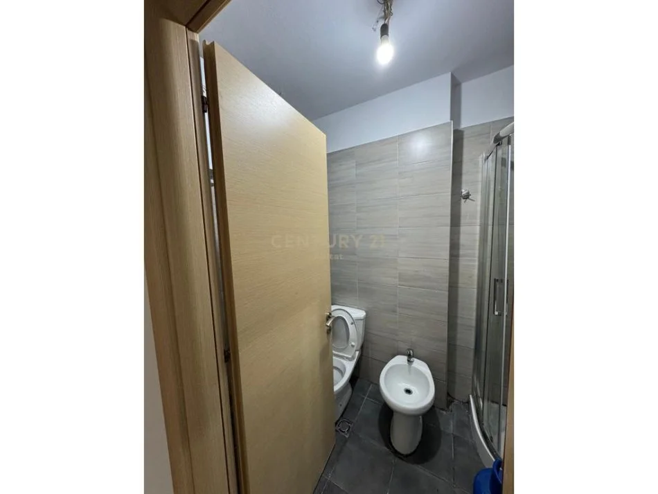 ‼️  𝐀𝐩𝐚𝐫𝐭𝐚𝐦𝐞𝐧𝐭 𝟐+𝟏+𝟐 𝐦𝐞 𝐪𝐢𝐫𝐚 𝐧ë 𝐐𝐲𝐭𝐞𝐭𝐢𝐧 𝐒𝐭𝐮𝐝𝐞𝐧𝐭𝐢 𝐭𝐞𝐤 𝐊𝐨𝐦𝐩𝐥𝐞𝐤𝐬𝐢 𝐀𝐧𝐚  ‼️