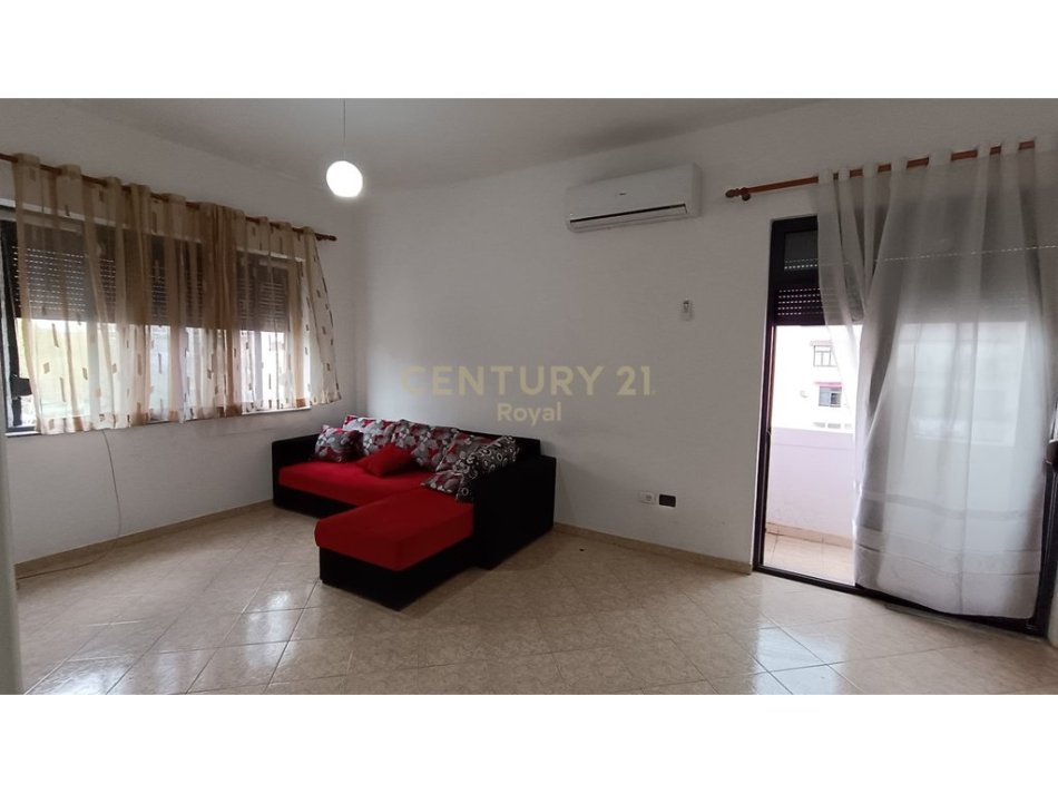 jepet me qera apartament 1+1 Kati 5, 58 m² 430 € (21 Dhjetori Tirane)