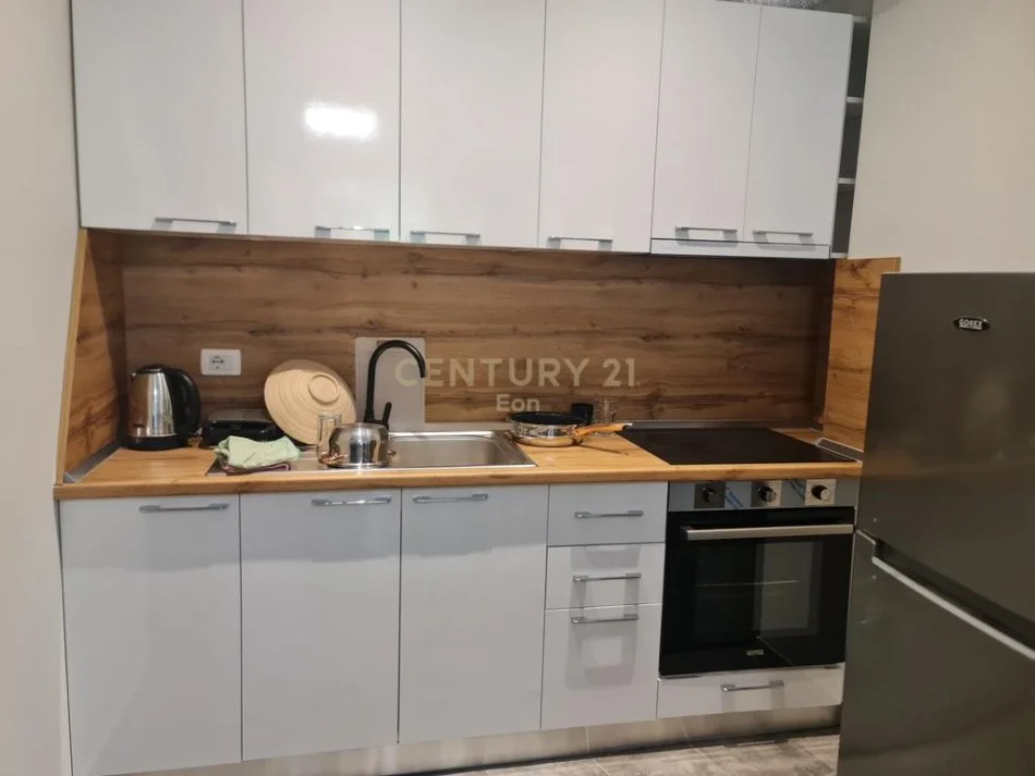 Durres, jepet me qera apartament 1+1 Kati 4, 60 m² 450 € (Vollga)