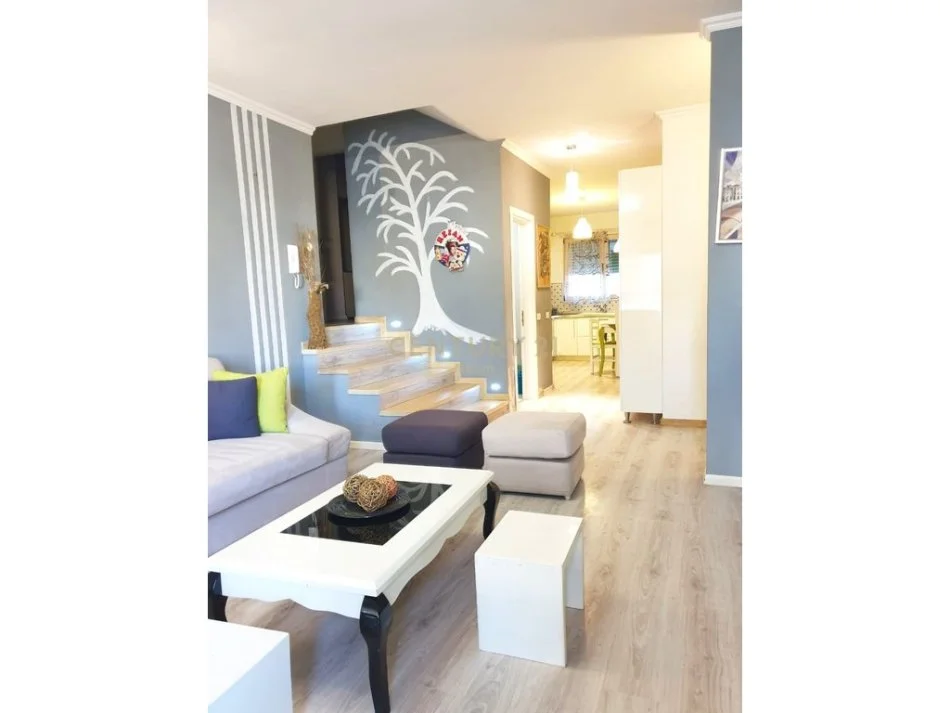 Tirane, jepet me qera apartament 3+1+Aneks+Ballkon Kati 2, 100 m² 550 € (Neom115963)