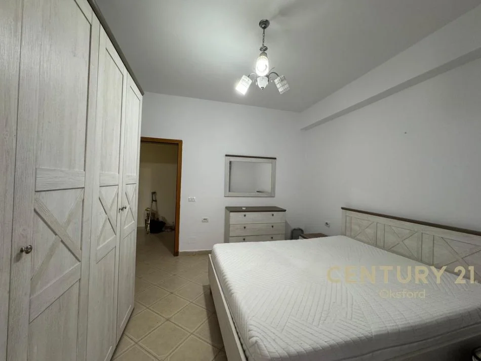 Tirane, jap me qera apartament 1+1 , 70 m² 650 € (Komuna e Parisit)