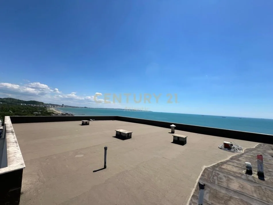 Durres Plazh, jepet me qera apartament 1+1 Kati 10, 50 m² 300 € (Plazh Iliria)