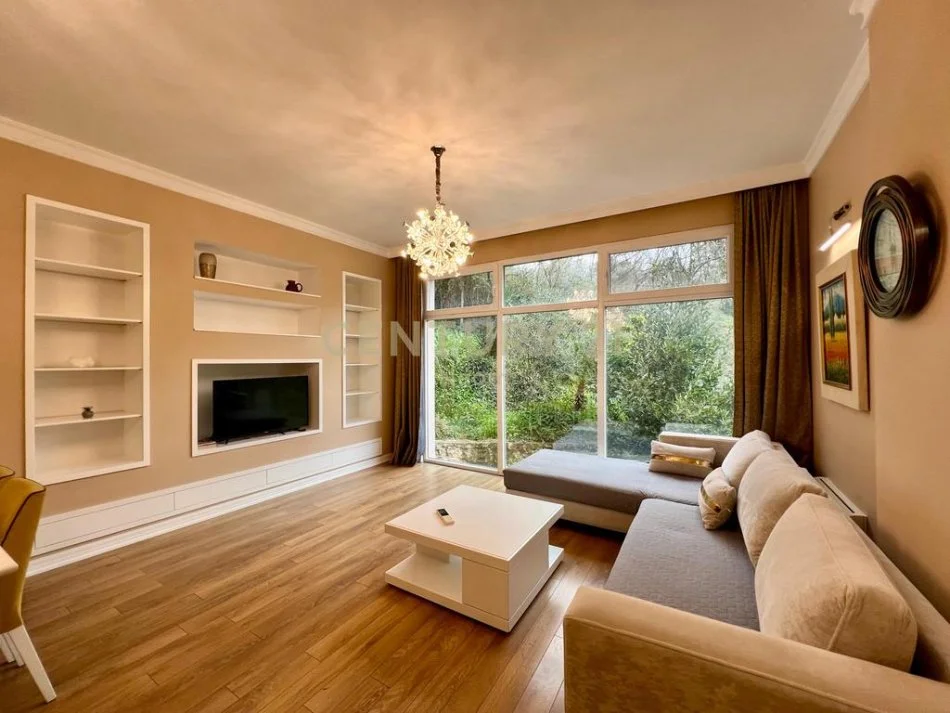 Tirane, jepet me qera apartament 2+1+Ballkon Kati 3, 110 m² 850 € (Neom116010)