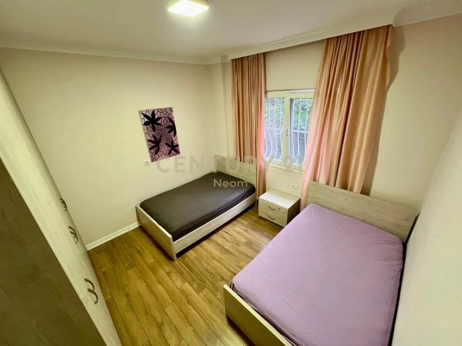 Tirane, jap me qera apartament 2+1 , 110 m² 850 € (Liqeni i Thatë)