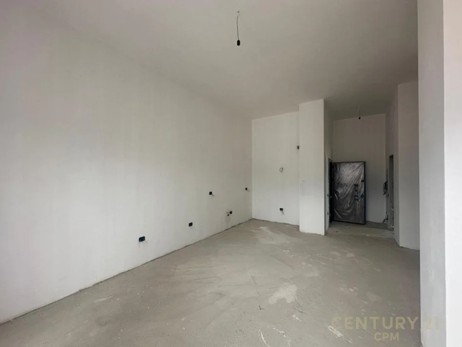 Tirane, shes apartament 3+1+2 , 133 m² 420.000 € (Rruga e Barrikadave)