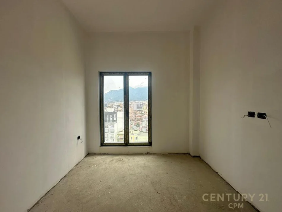 Tirane, shes apartament 3+1+2 , 133 m² 420.000 € (Rruga e Barrikadave)