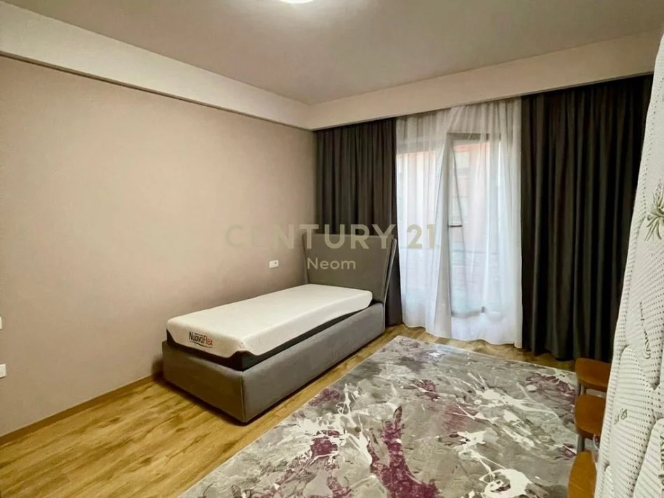 Tirane, jap me qera apartament 2+1+Ballkon , 120 m² 1.400 € (Kompleksi Delijorgji)