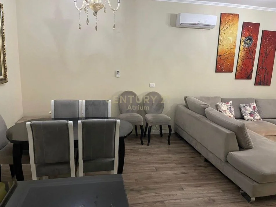 Tirane, shitet apartament 2+1 Kati 2, 115 m² 160.000 € (RESTORANT FRESKU)